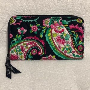 AUTHENTIC VERA BRADLEY